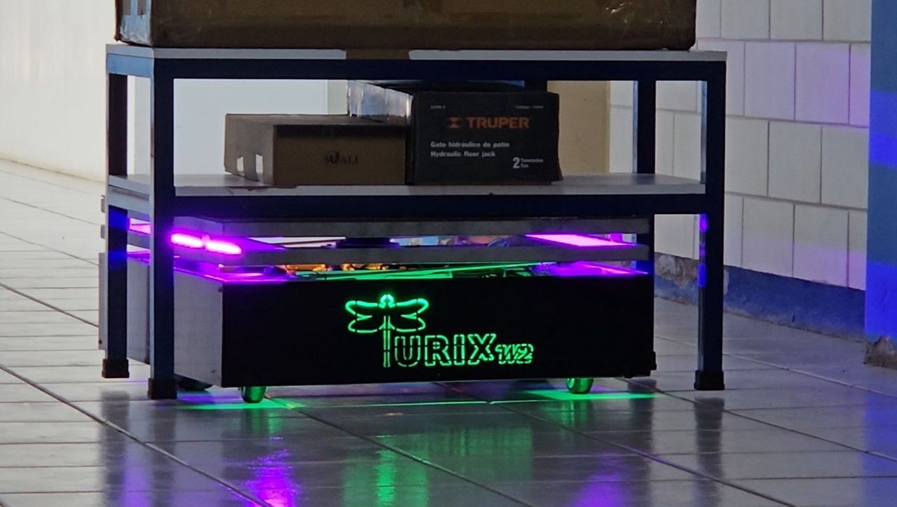 Equipo TURIX en desarrollo tecnológico y capacitación